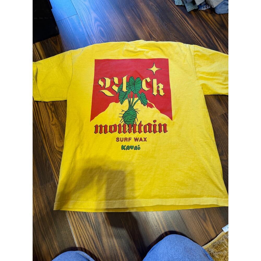 Black Mountain Surf Was Kauai Yellow Short Sleeve Graphic T-Shirt Size L